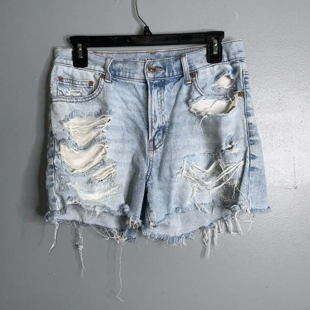 American Eagle Outfitters Strigid Ripped Relaxed Fit Light Blue Jean Shorts 4
